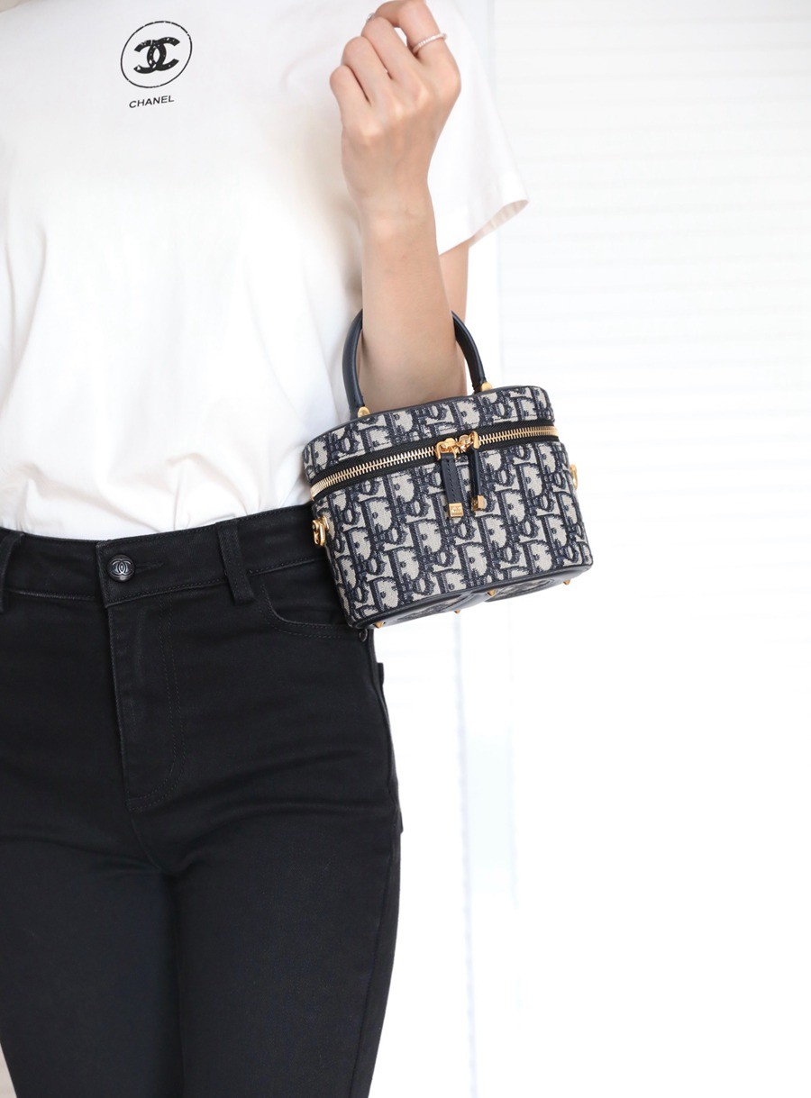 CD Signature Vanity 小號 藍色 Oblique印花_23