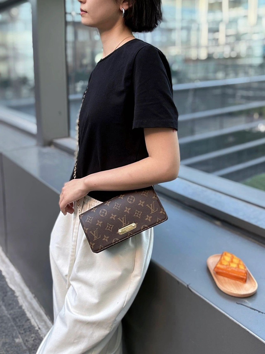 Lily Wallet On Chain 手袋 M82509_18