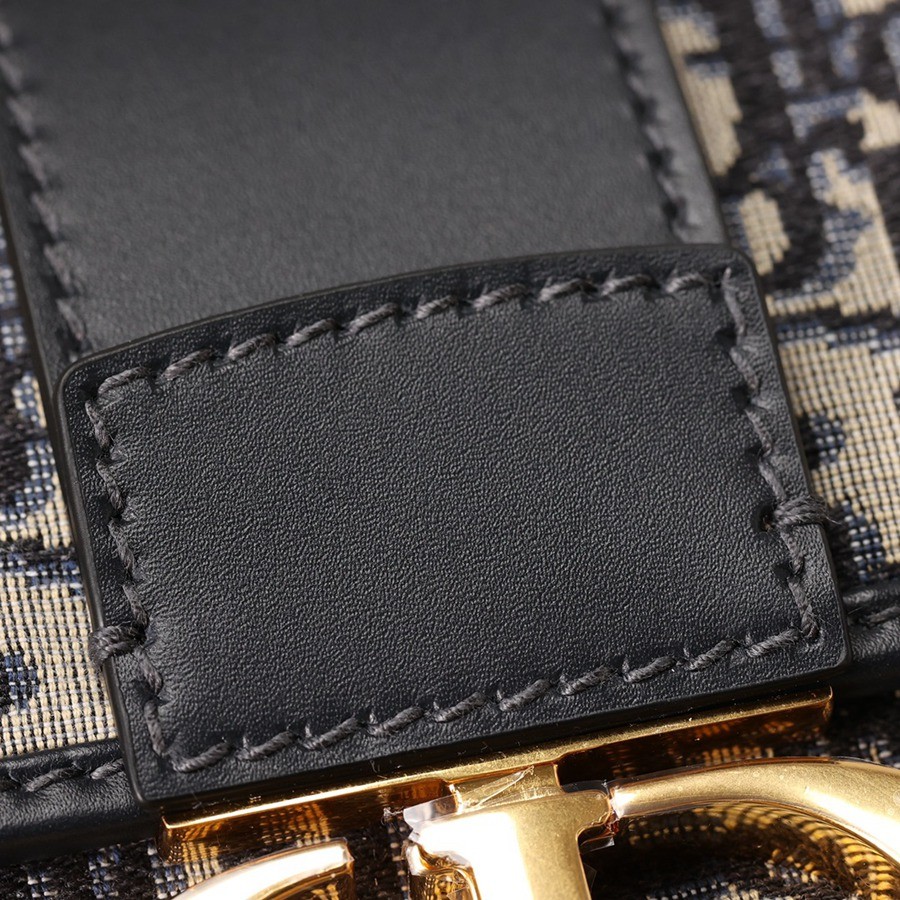 30 MONTAIGNE 蒙田鏈條包藍色 Oblique 印花_11