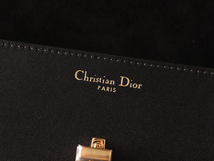 30 MONTAIGNE AVENUE 手袋黑色光面牛皮革_14