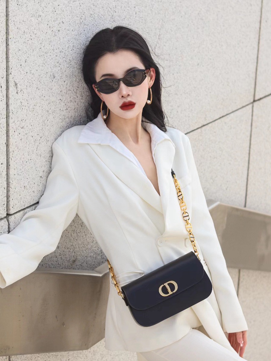 30 MONTAIGNE AVENUE 手袋黑色光面牛皮革_24