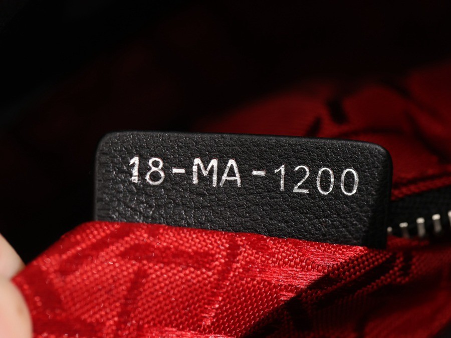 迷你 LADY DIOR 手袋 黑色羊皮革藤格紋銀扣_9