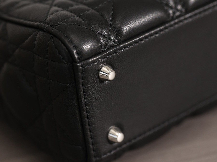 迷你 LADY DIOR 手袋 黑色羊皮革藤格紋銀扣_12