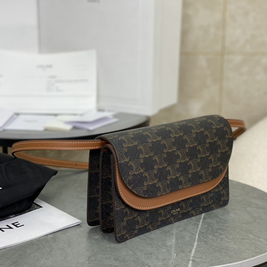 celine經典WOC老花黑_2