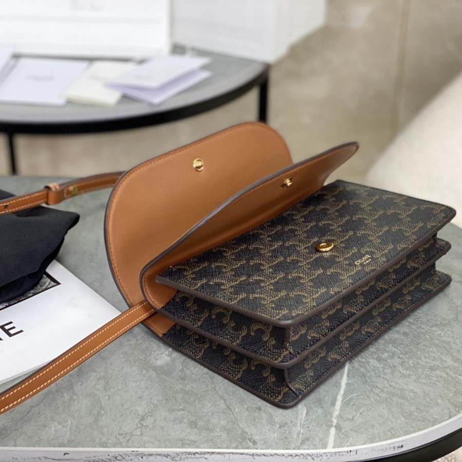 celine經典WOC老花黑_4