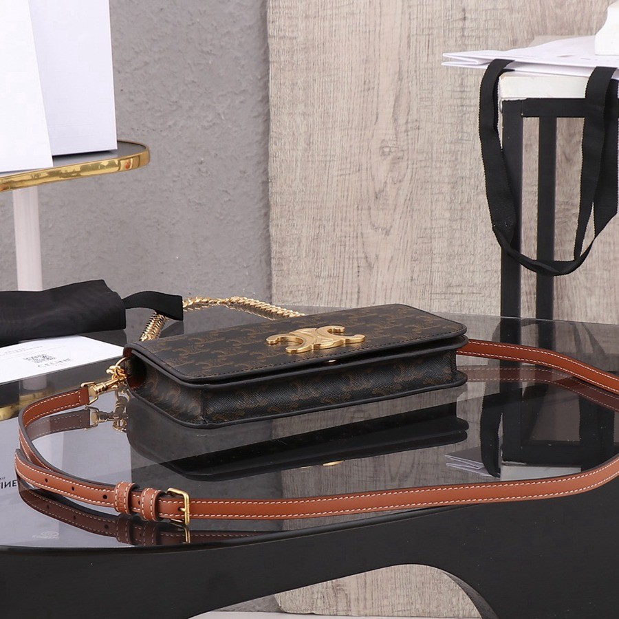 celineMulti Pochette Triomphe手袋_4