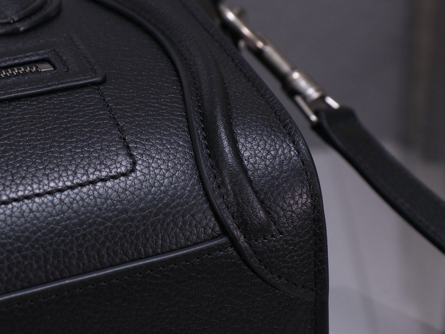 Celine nano Luggage笑臉包_17