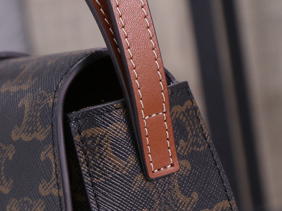 celine  tabou clutch Bag 掛鎖全皮包_4