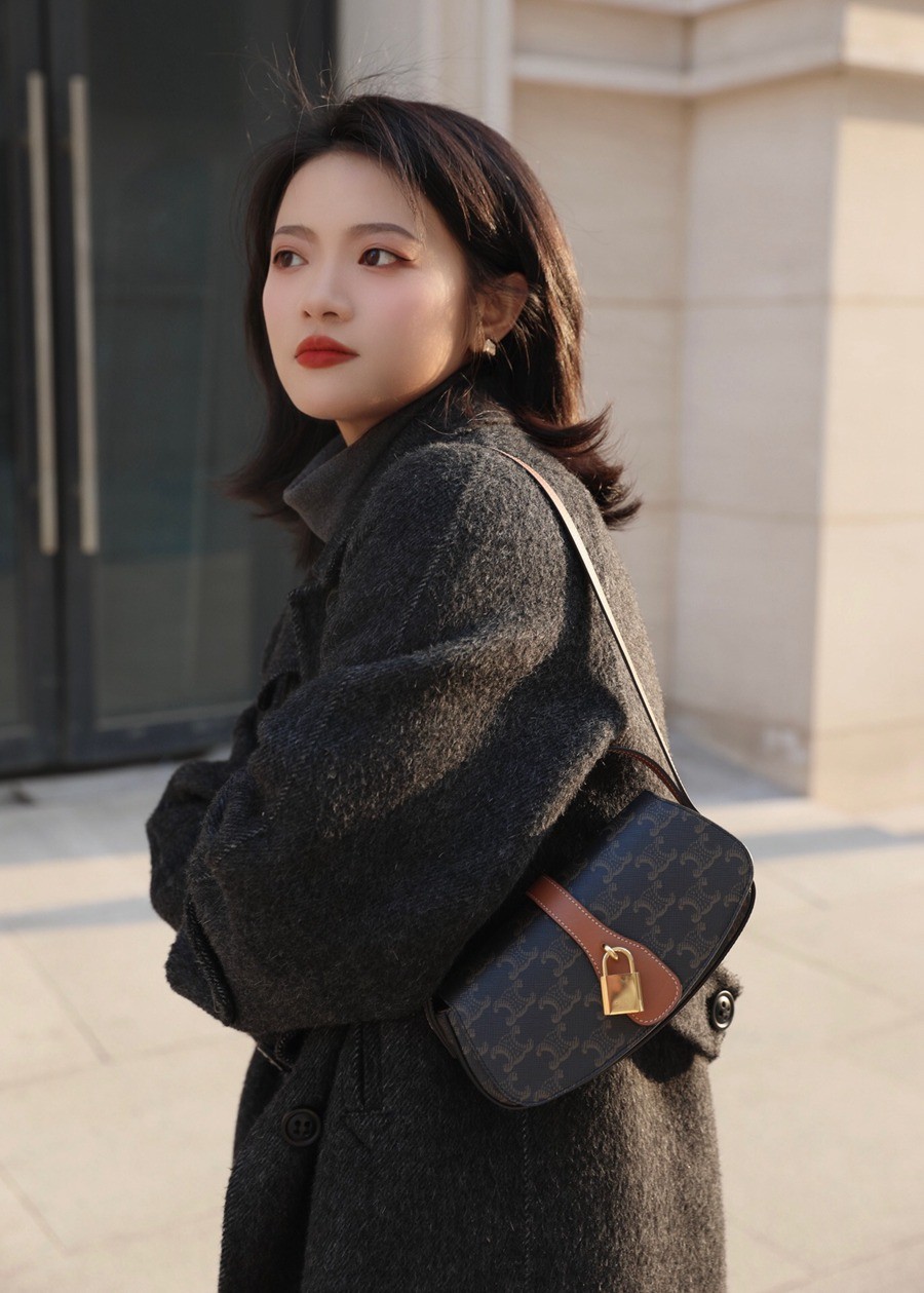 celine  tabou clutch Bag 掛鎖全皮包_14