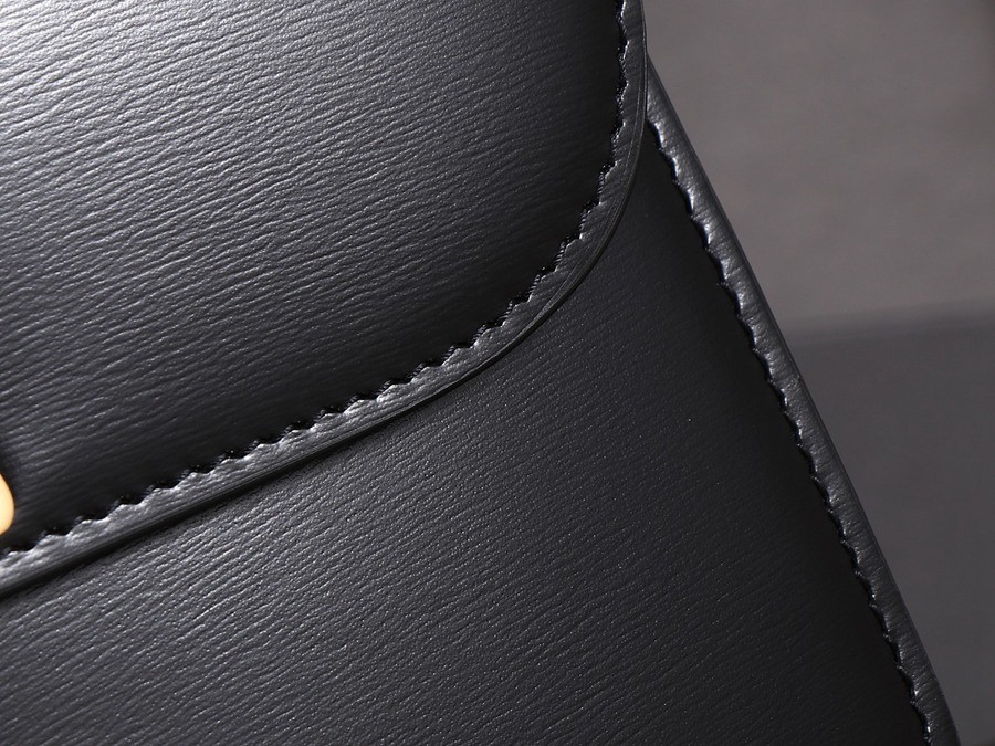 CELINE 23s COLLEGE Triomphe亮澤牛皮革鏈條手袋_5