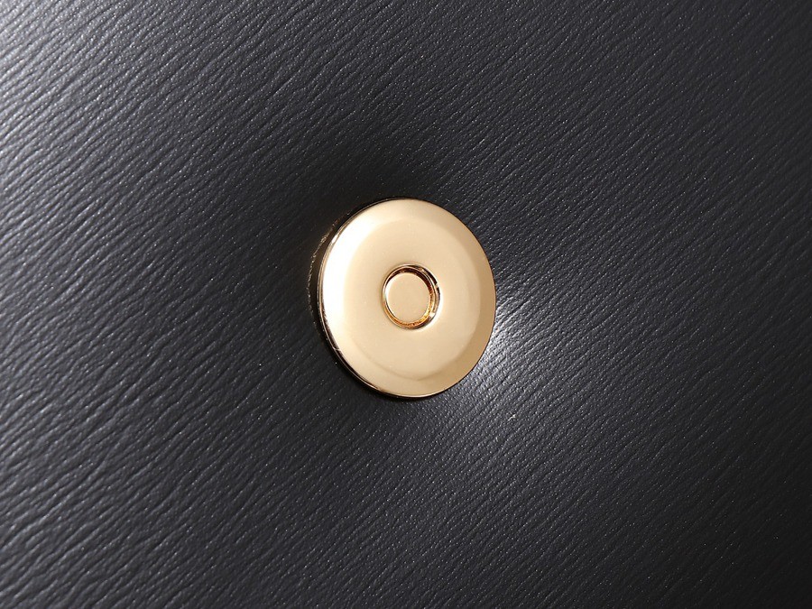 CELINE 23s COLLEGE Triomphe亮澤牛皮革鏈條手袋_11