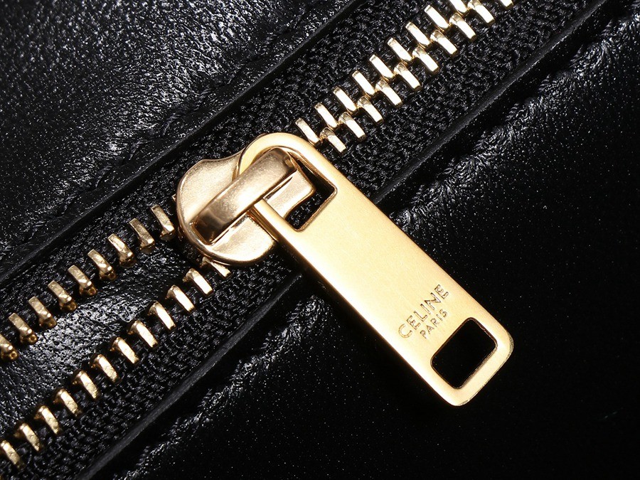 CELINE 23s COLLEGE Triomphe亮澤牛皮革鏈條手袋_12