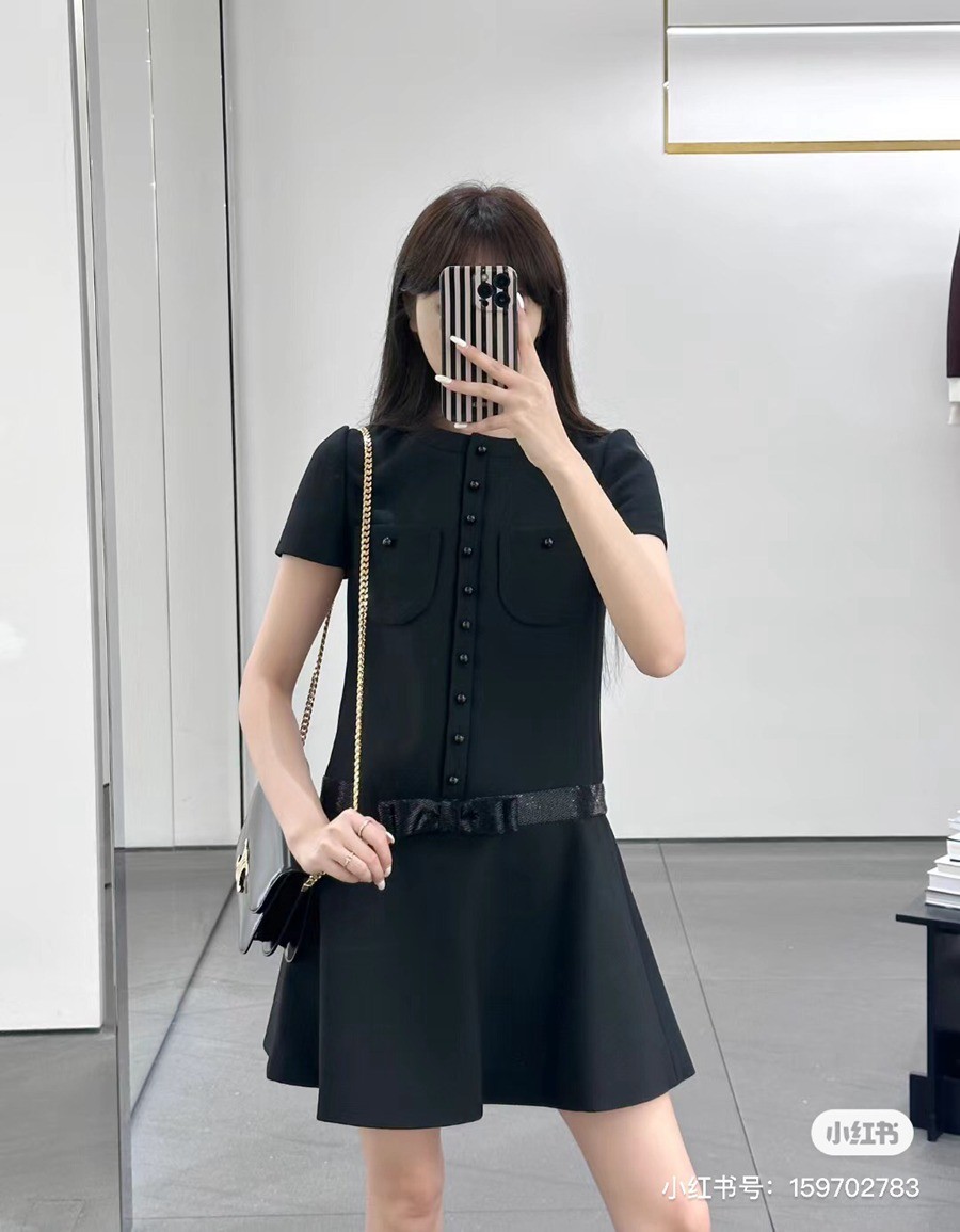 CELINE 23s COLLEGE Triomphe亮澤牛皮革鏈條手袋_23