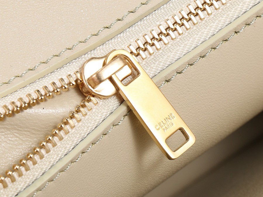 CELINE 23s COLLEGE Triomphe亮澤牛皮革鏈條手袋_14