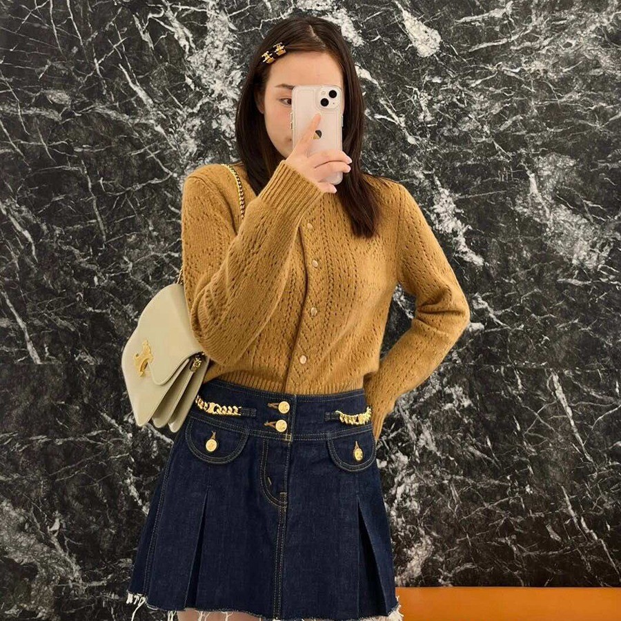 CELINE 23s COLLEGE Triomphe亮澤牛皮革鏈條手袋_17