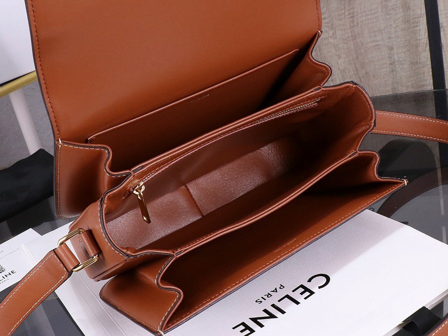 Triomphe 經典 斜背包_6