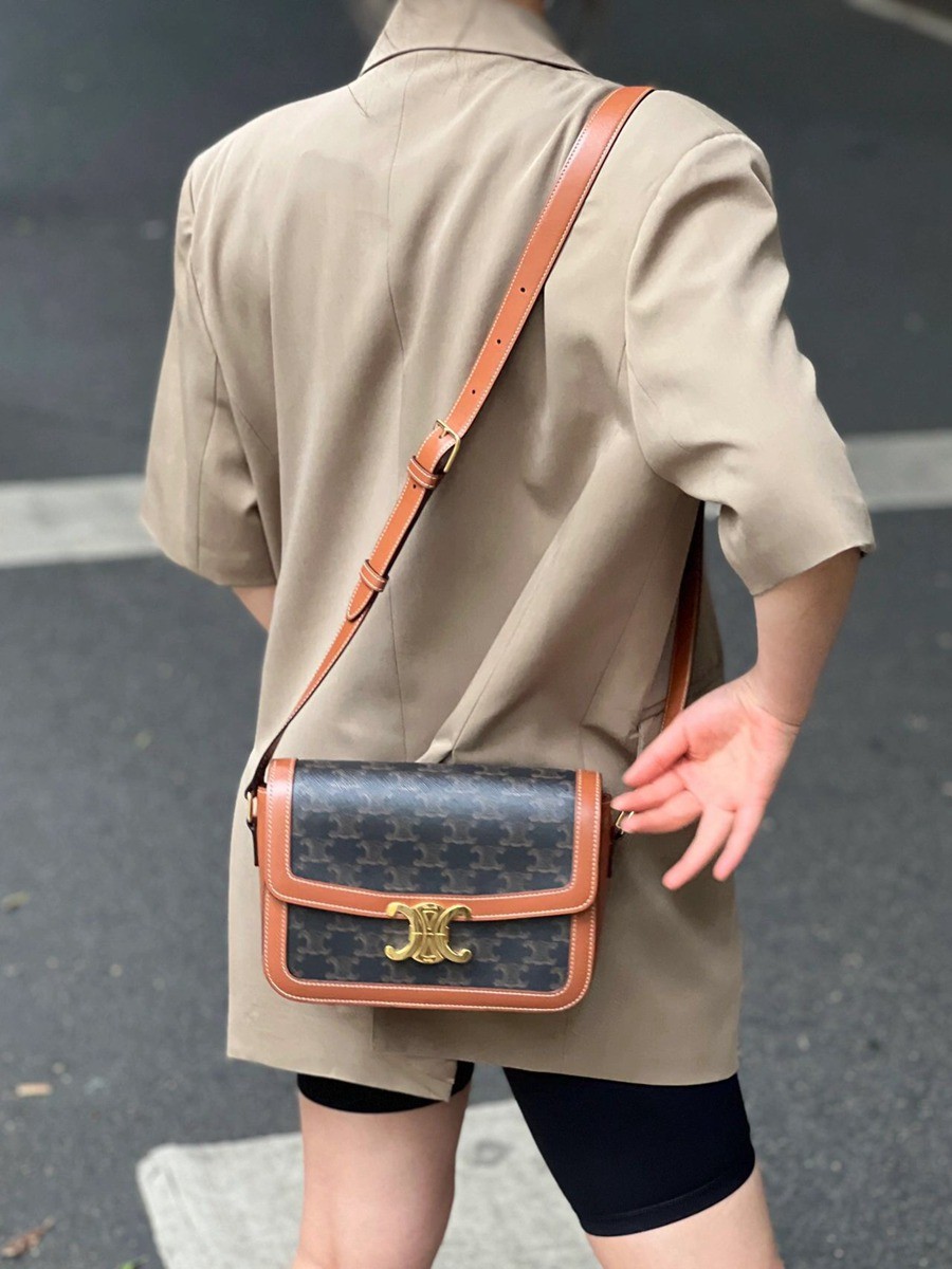 Triomphe 經典 斜背包_18