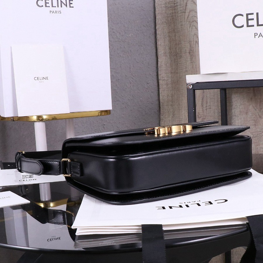 Triomphe 經典 斜背包 黑色_4