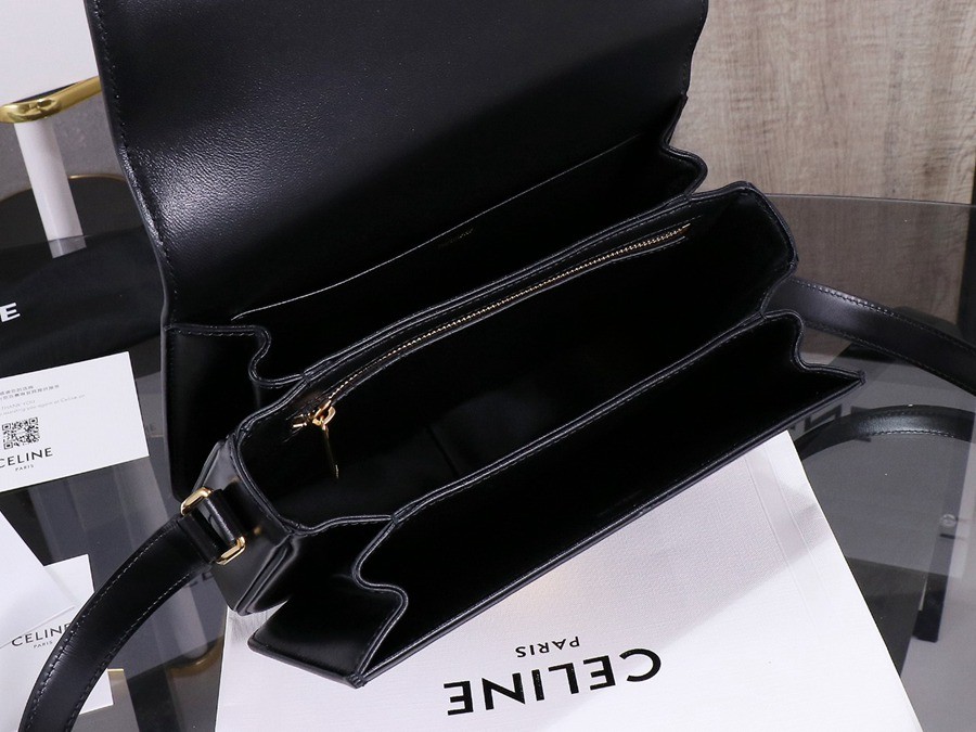 Triomphe 經典 斜背包 黑色_6