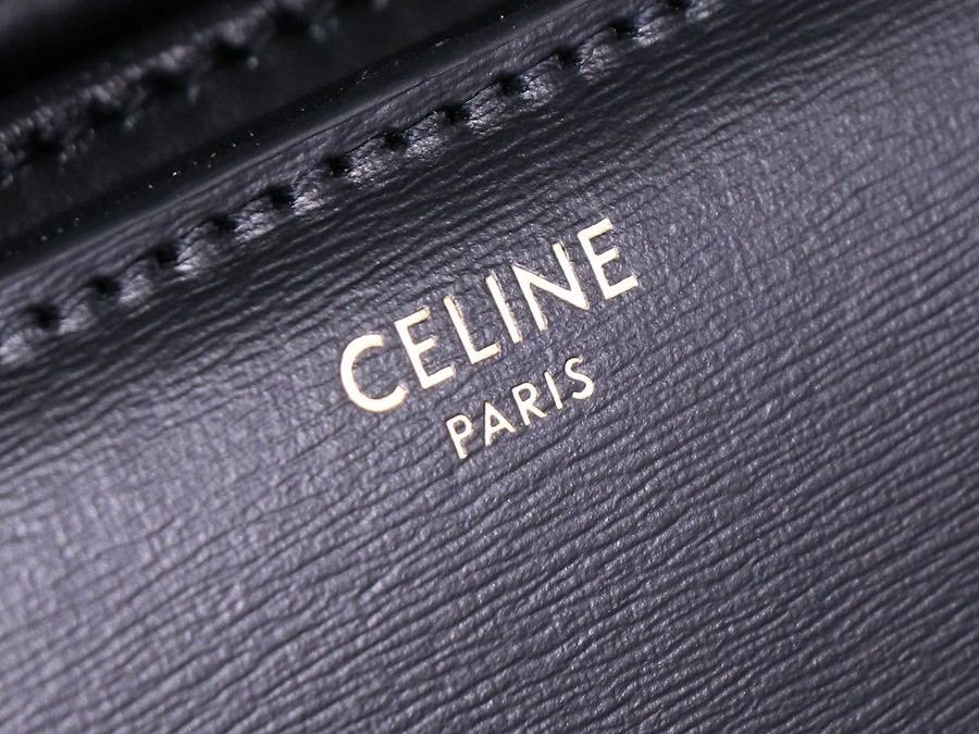 Triomphe 經典 斜背包 黑色_11