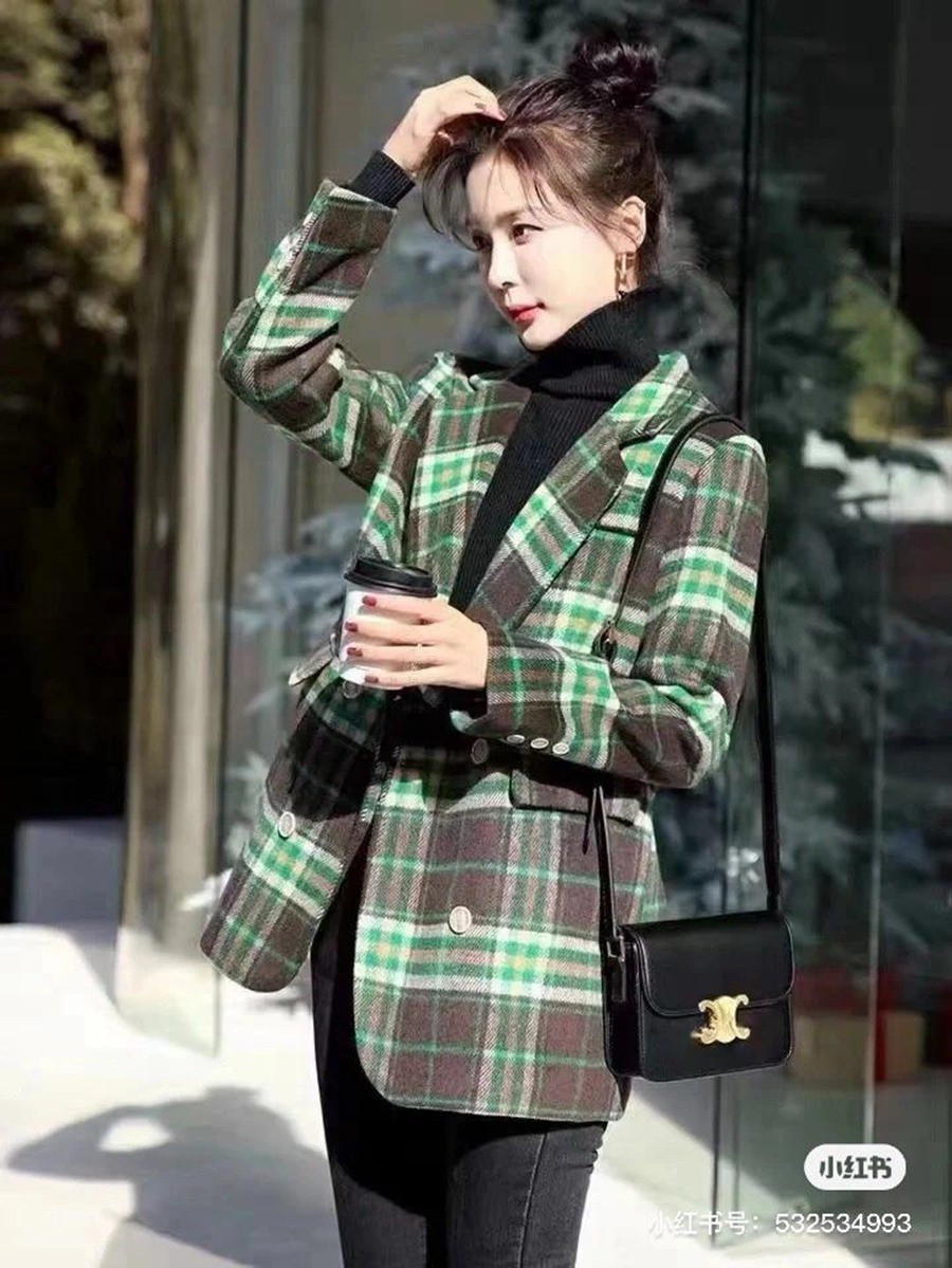 Triomphe 經典 斜背包 黑色_15