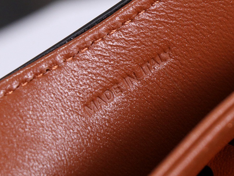 TEEN BESACE Triomphe亮澤牛皮革手袋_16