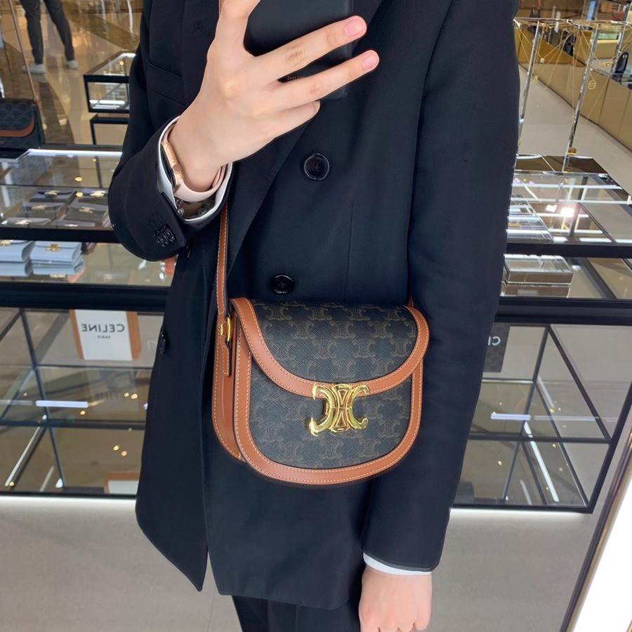 TEEN BESACE Triomphe亮澤牛皮革手袋_18