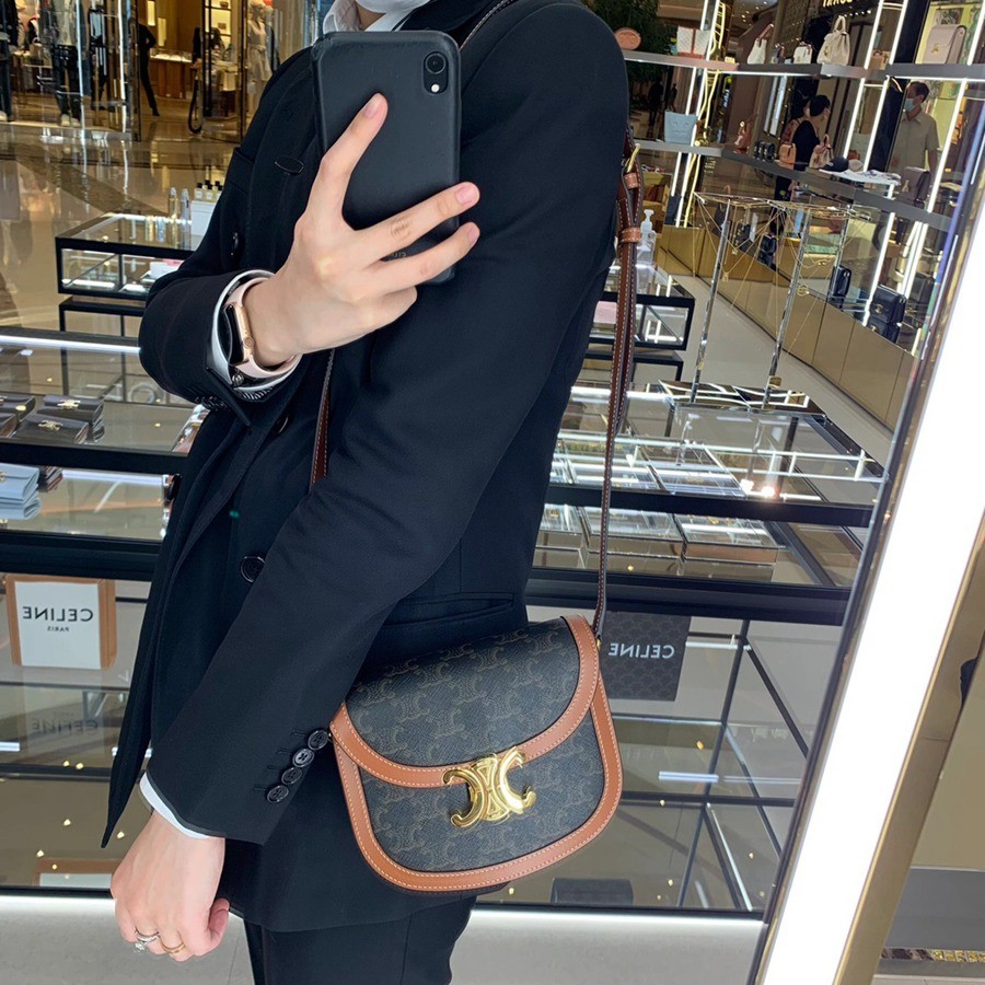 TEEN BESACE Triomphe亮澤牛皮革手袋_17