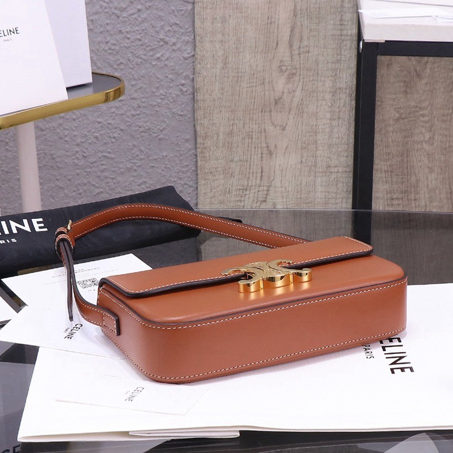 CELINE Triomphe 凱旋門腋下包_3