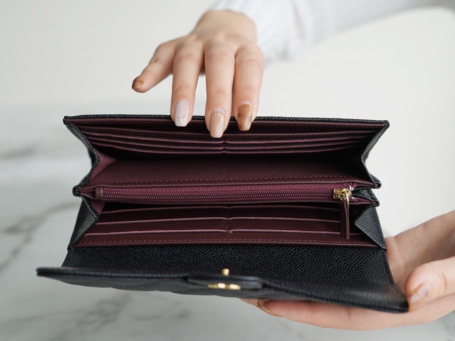 「Classic Flap」經典兩折長夾 黑金牛_7