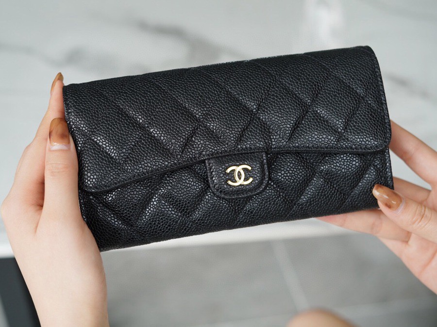 「Classic Flap」經典兩折長夾 黑金牛_9