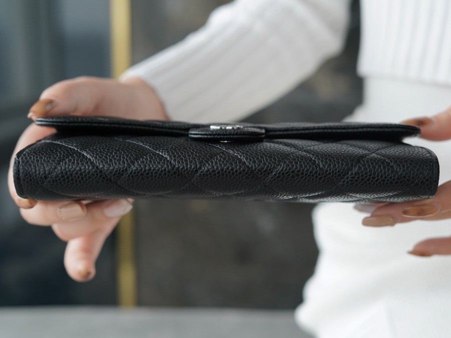 「Classic Flap」經典兩折長夾 正品皮 黑牛銀_4