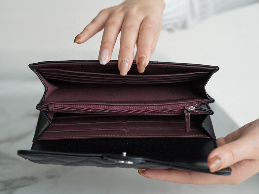 「Classic Flap」經典兩折長夾 黑羊銀_8