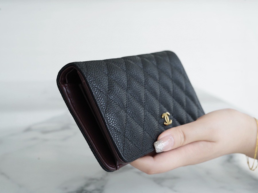 classic   Flap經典對折長夾 黑牛金_3