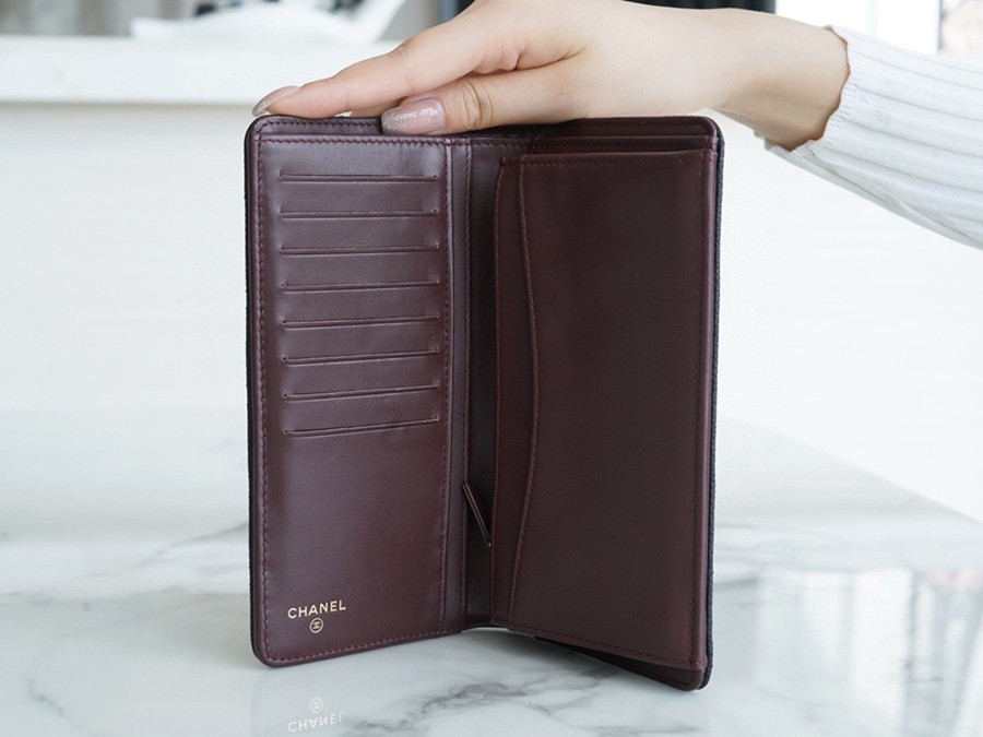 classic   Flap經典對折長夾 黑牛金_5