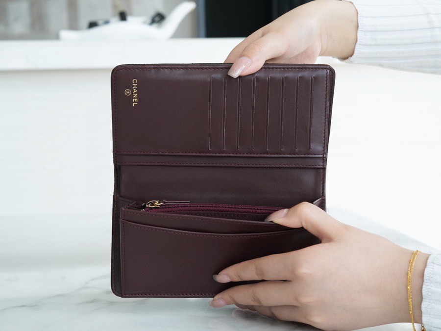 classic   Flap經典對折長夾 黑牛金_6