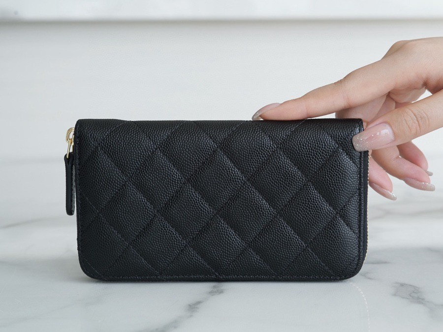 「Classic Flap」經典拉鏈中長夾 黑金_4