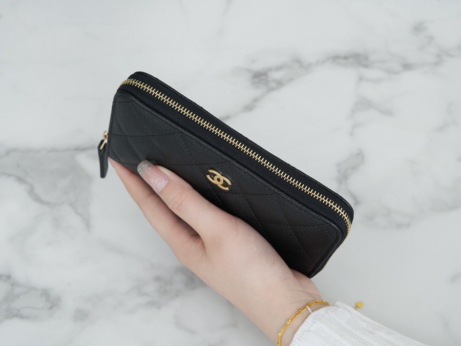 「Classic Flap」經典拉鏈中長夾 黑金_7