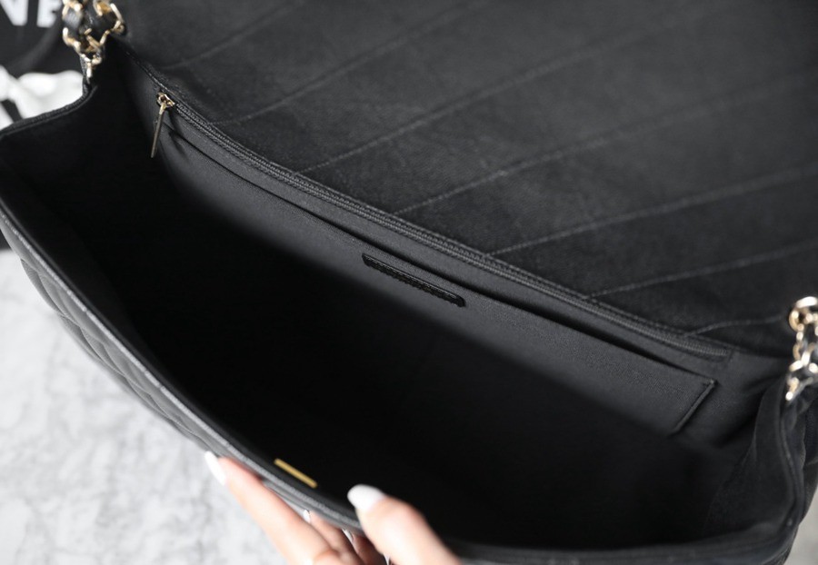 24c Maxi CF40機場包 黑色 淡金_6