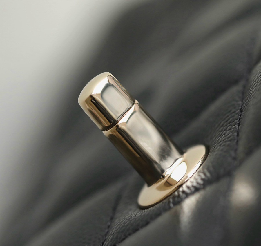 24c Maxi CF40機場包 黑色 淡金_10