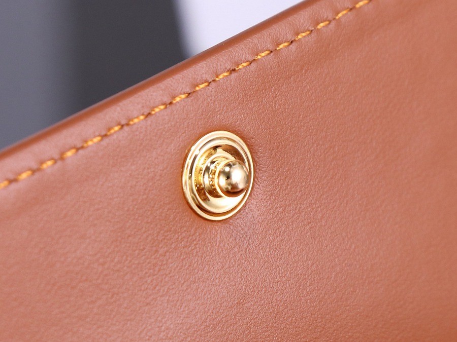 CE老花三折錢包_13