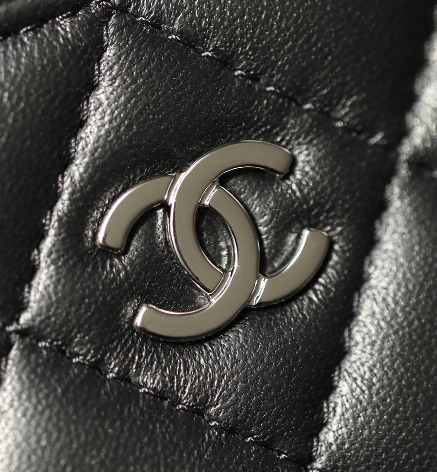 小香 Cardholder 羊皮黑銀卡套_5