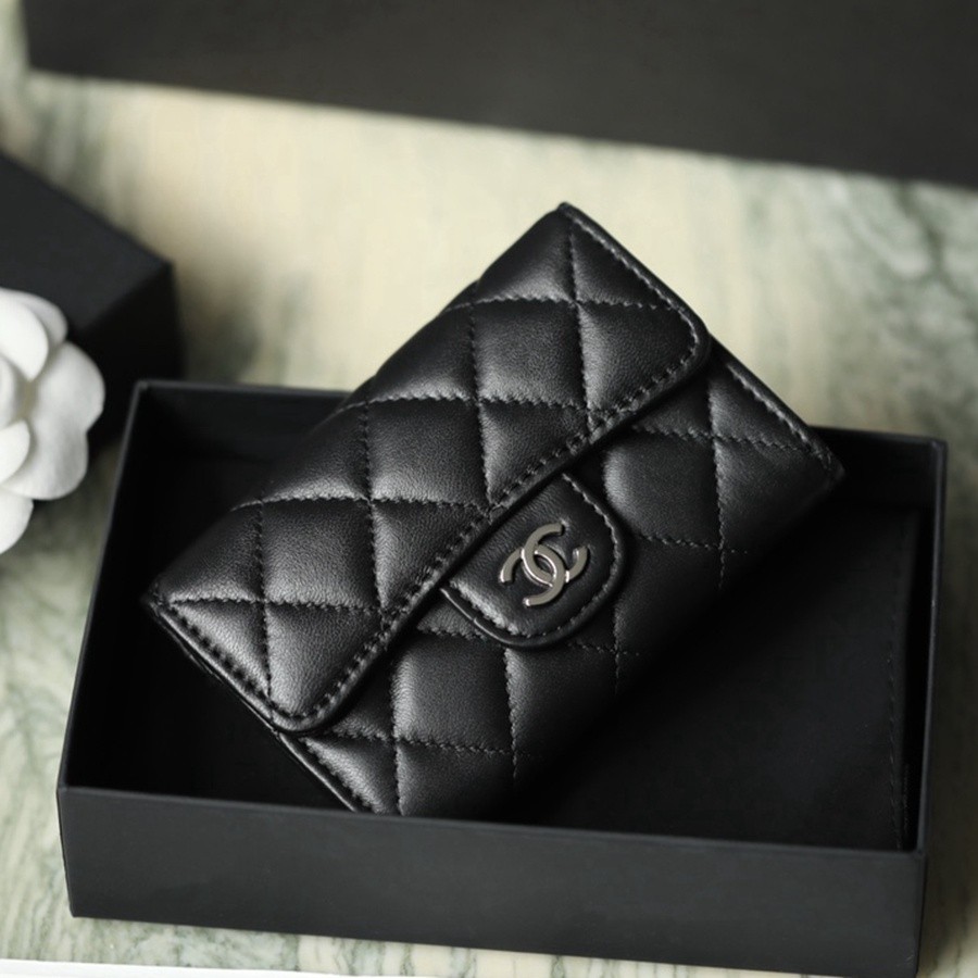 小香 Classic 翻蓋零錢包 羊皮 黑銀_1