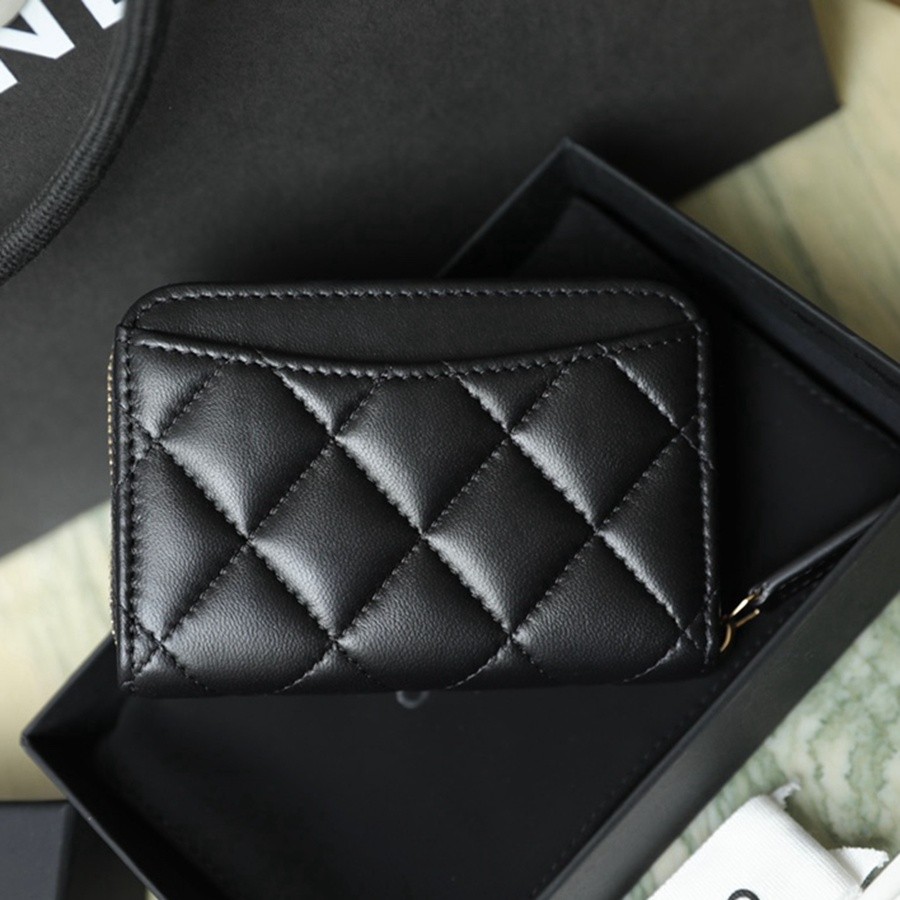 小香 Classic 經典拉鏈零錢包羊皮黑金_4