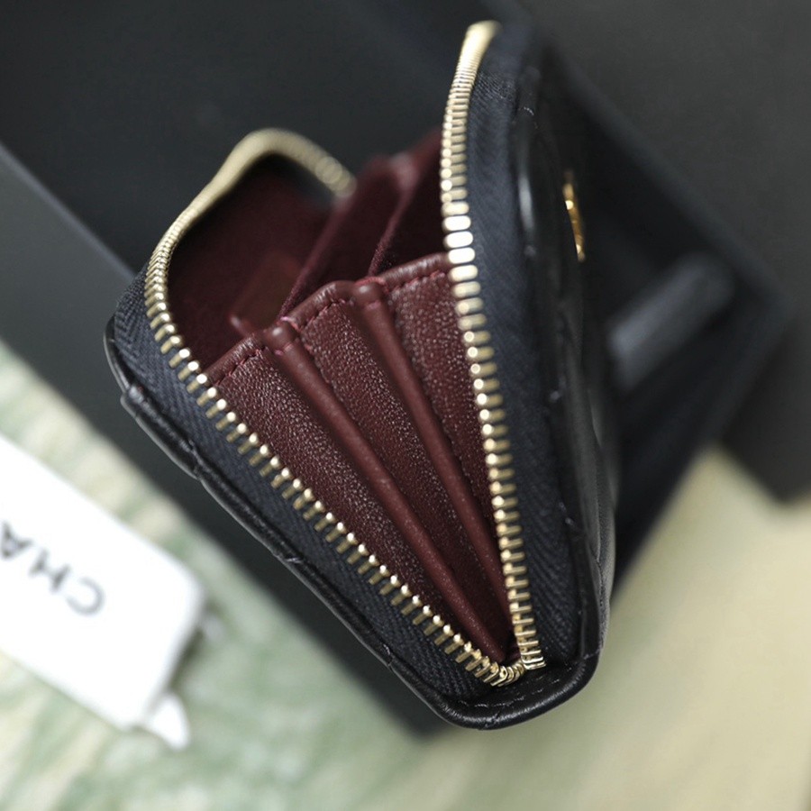小香 Classic 經典拉鏈零錢包羊皮黑金_6