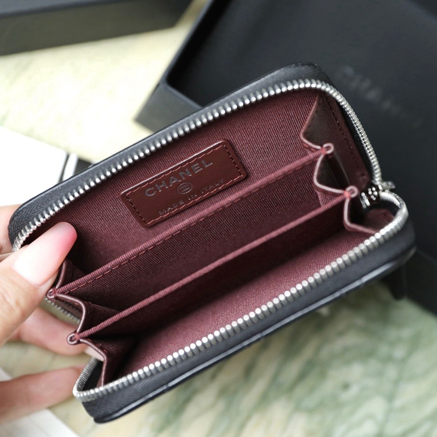 小香 Classic 經典拉鏈零錢包羊皮黑銀_6