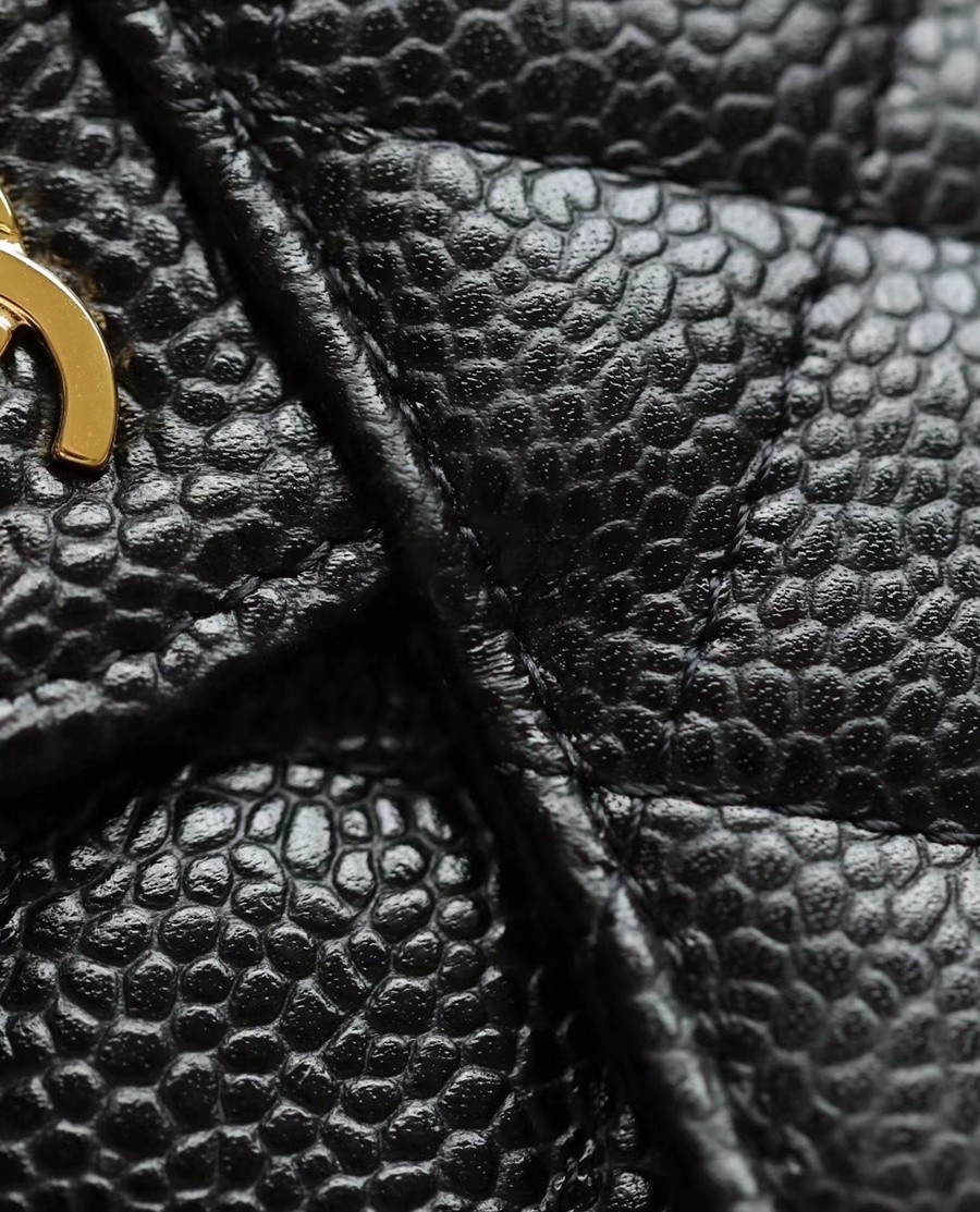 小香 經典零錢卡包 魚子醬 金扣_9