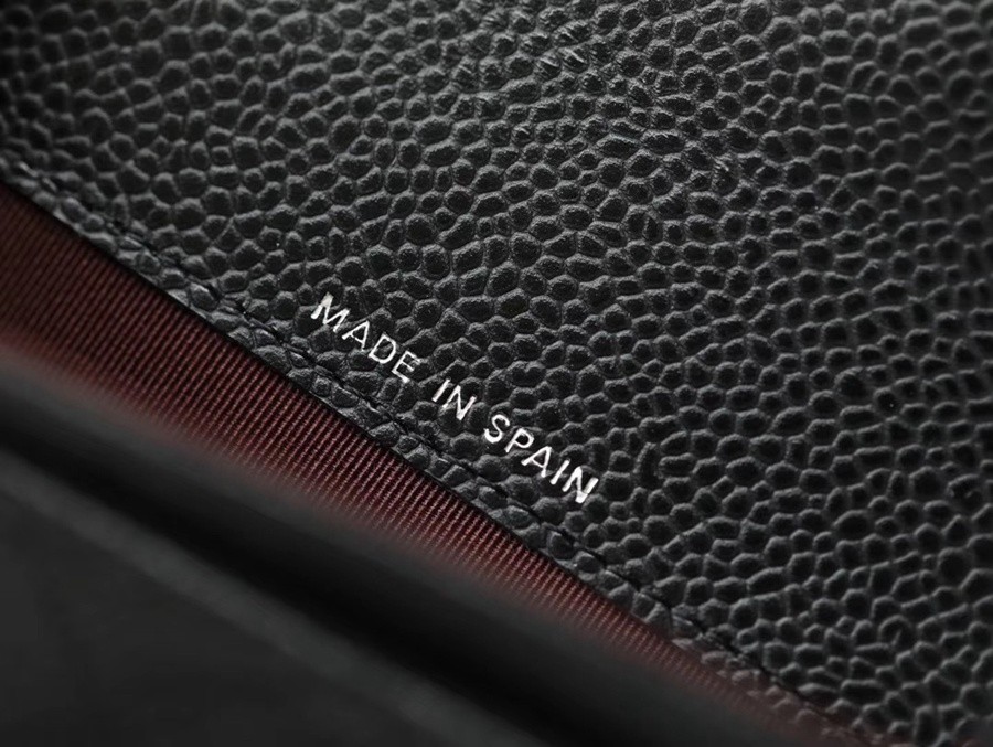 新版經典卡套 魚子醬 銀扣_9