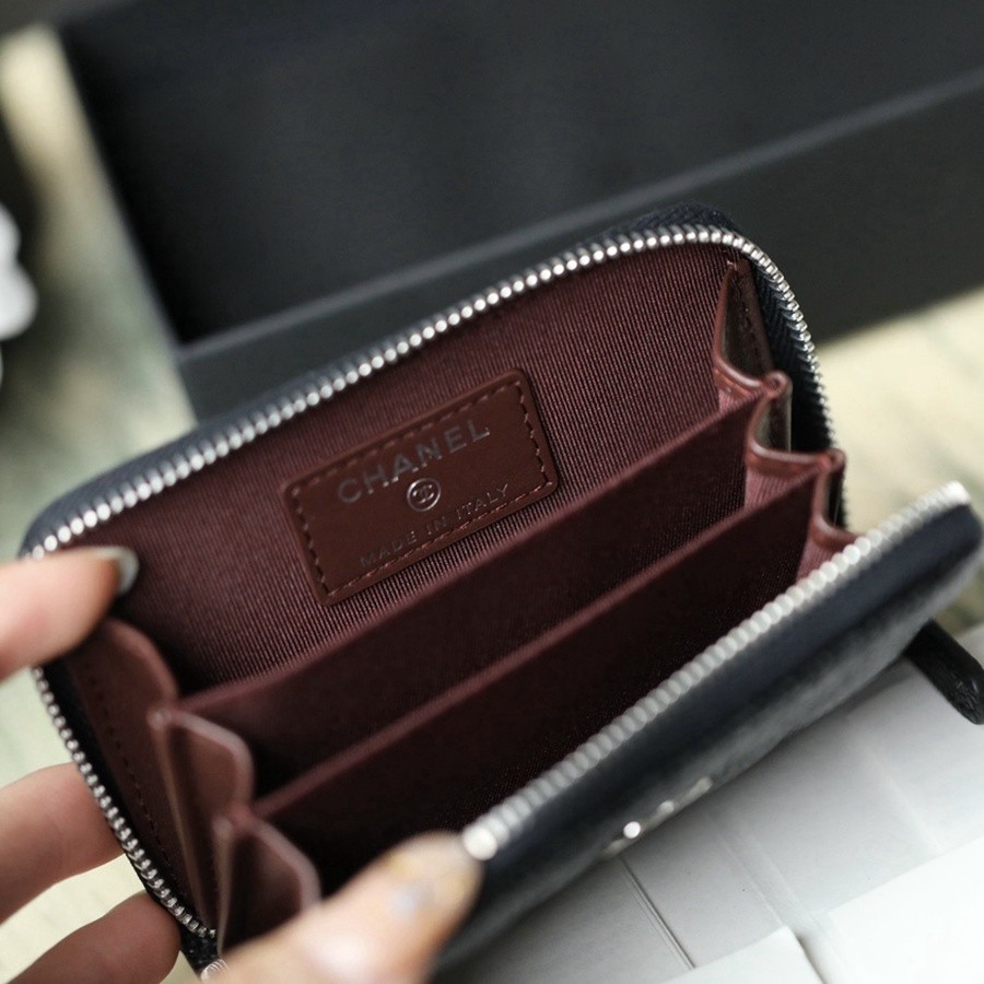 小香 Classic 經典拉鏈零錢包魚子醬黑銀_3