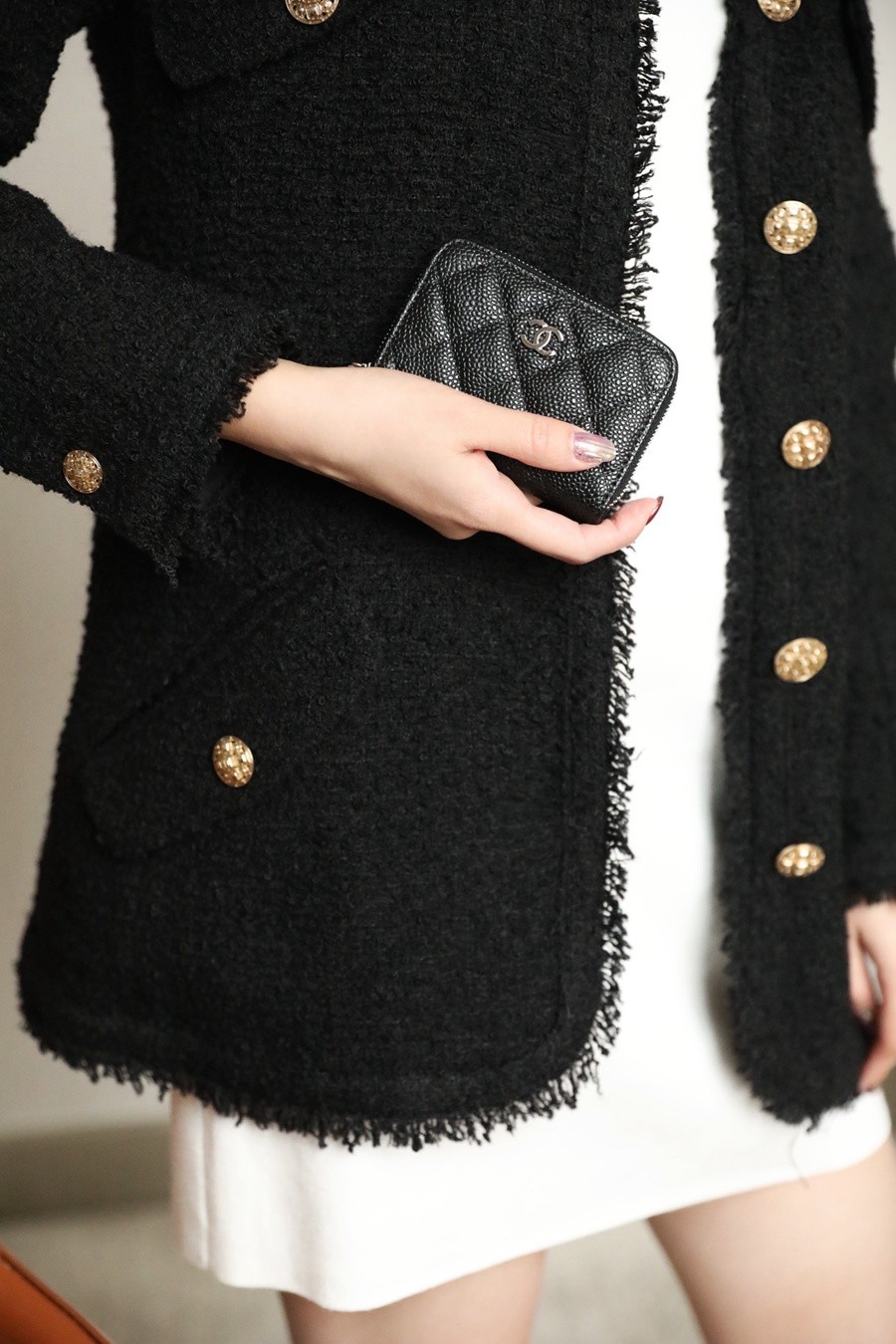 小香 Classic 經典拉鏈零錢包魚子醬黑銀_9